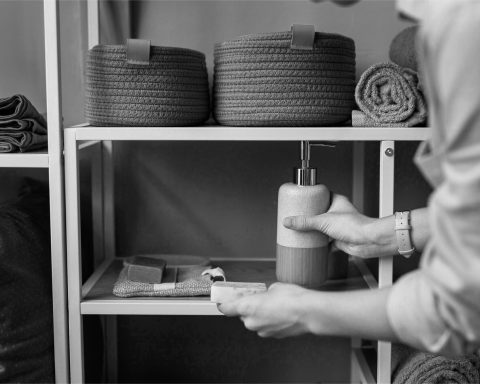 space-saving-bathroom-storage-hacks