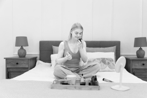 How to Organize Your Bedroom and Make it Smell Good