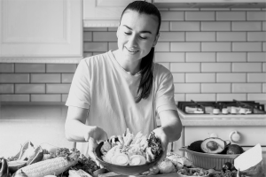 How Women Can Boost Resilience Through Daily Food Choices