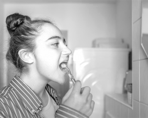 oral-hygiene-shapes-self-confidence